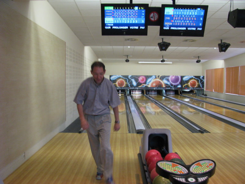 bowling64.jpg